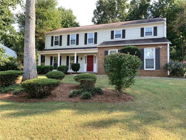 property at 4536 Woodlawn Lake Dr
