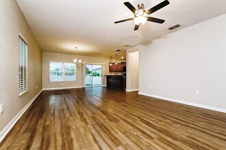 10641 Laguna Plains Dr in Riverview, FL - Building Photo - Building Photo