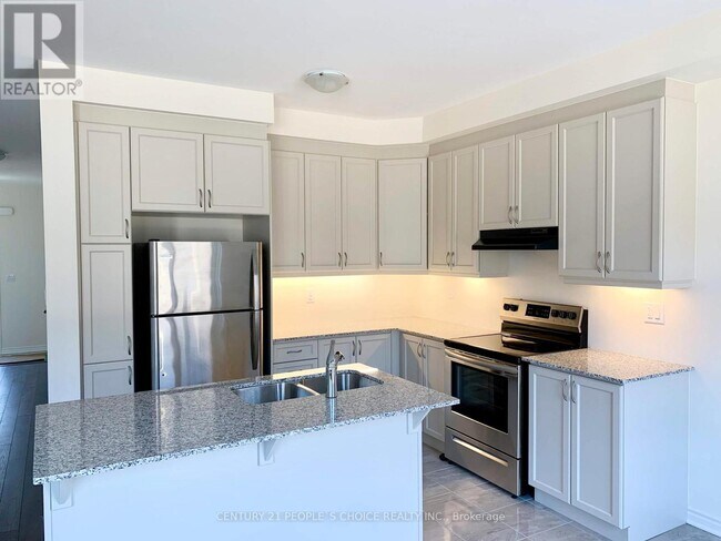 86 Callandar Rd in Brampton, ON - Building Photo - Building Photo