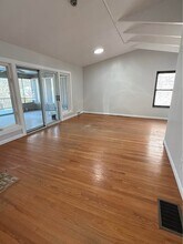 7939 Lafon Pl in University City, MO - Foto de edificio - Building Photo