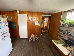 513 1/2 2nd Ave in Iowa City, IA - Building Photo - Building Photo