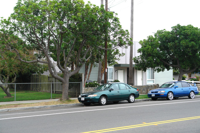 3512 Harding St in Carlsbad, CA - Building Photo - Building Photo