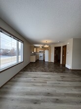 9901-99109 109 Ave in Grande Prairie, AB - Building Photo - Building Photo