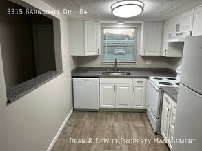 3315 Barnsdale Dr, Unit B4 in Largo, FL - Building Photo - Building Photo