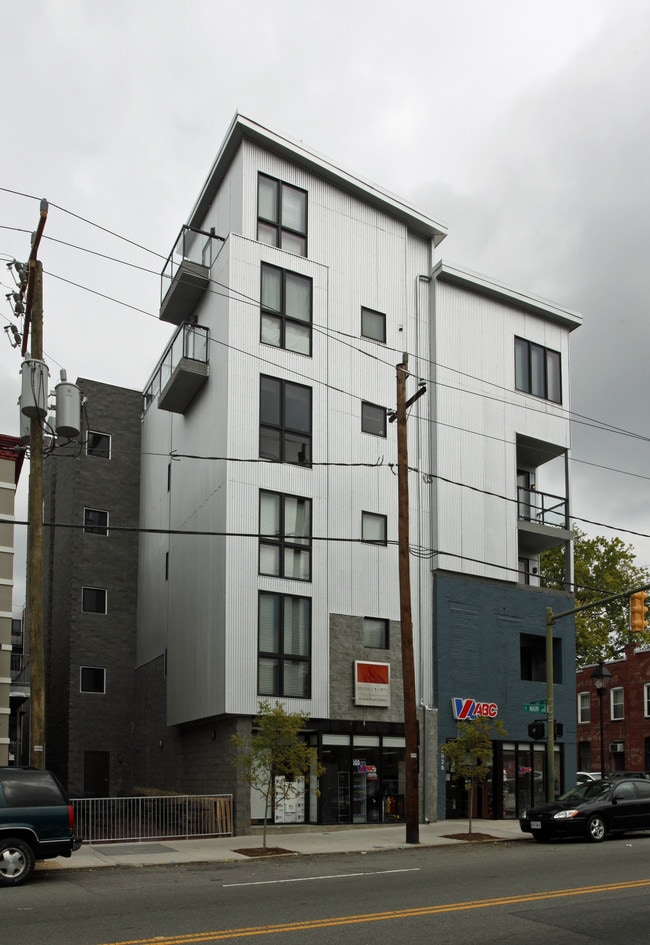 Engine at The Masonry in Richmond, VA - Foto de edificio - Building Photo