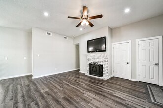 19422 Stamford Dr in Tomball, TX - Building Photo - Building Photo