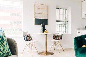 415 St Paul St in Baltimore, MD - Foto de edificio - Building Photo