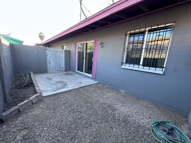 2901 East Roosevelt Street in Phoenix, AZ - Foto de edificio - Interior Photo