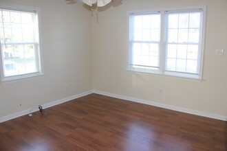 15 Freeman Dr in Poquoson, VA - Building Photo - Building Photo