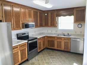 21 Hoffren Dr in Fairhope, AL - Building Photo - Building Photo