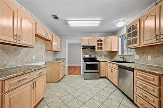 1480 Florida Ave in Slidell, LA - Foto de edificio - Building Photo