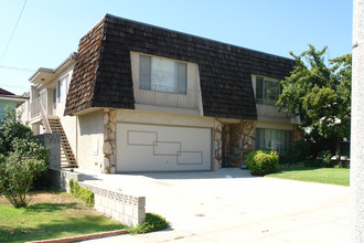 723 E Orange Grove Ave in Burbank, CA - Building Photo - Building Photo