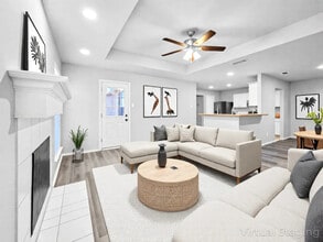 214 Streamside Dr in Desoto, TX - Building Photo - Building Photo