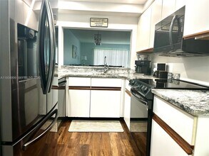 7903 Willow Springs Dr in Wellington, FL - Building Photo - Building Photo