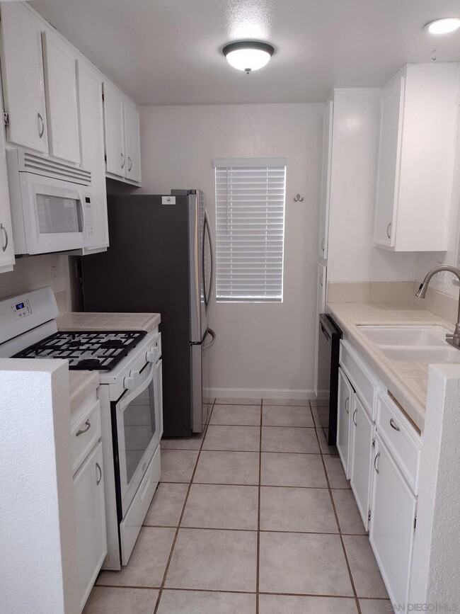 10730 Aderman Ave in San Diego, CA - Building Photo - Building Photo