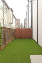 4200 Munger Ave in Dallas, TX - Building Photo - Building Photo