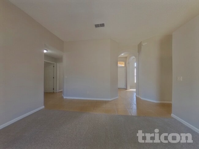 522 Jimbay Dr, Unit 901 in Orange Park, FL - Foto de edificio - Building Photo