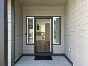 3002 Roald Ave SE in Olympia, WA - Building Photo - Building Photo