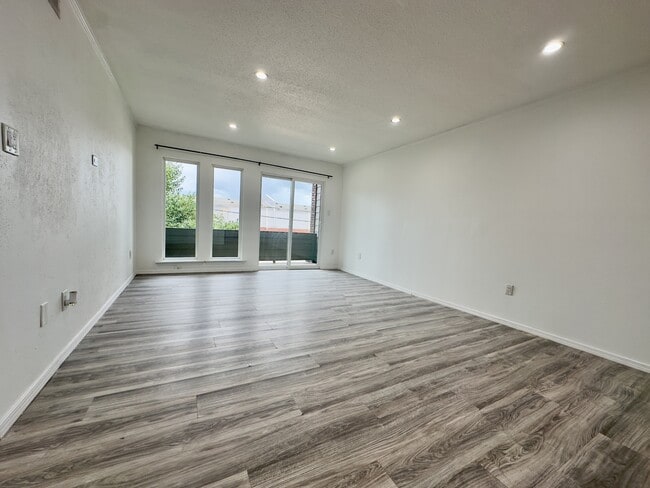 1161 Lake Ave in Metairie, LA - Building Photo - Building Photo