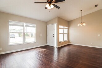 13330 Prestwick Dr in Riverview, FL - Building Photo - Building Photo