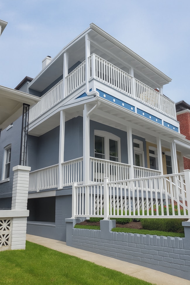 property at 749 Gresham Pl NW
