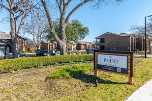 Faulkner Point in Garland, TX - Building Photo