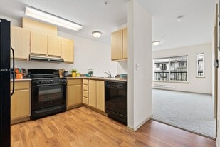 Interurban Senior Living Apartments in Seattle, WA - Building Photo