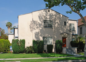 203 N Swall Dr in Beverly Hills, CA - Building Photo - Building Photo