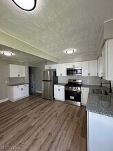 20605 Hansen Rd in Maple Heights, OH - Building Photo - Building Photo