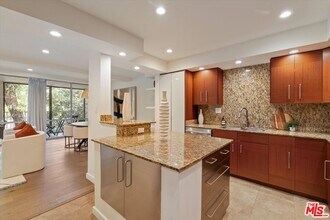 850 Kings Rd in West Hollywood, CA - Building Photo - Building Photo