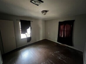 5926 Southtown St in Houston, TX - Building Photo - Building Photo