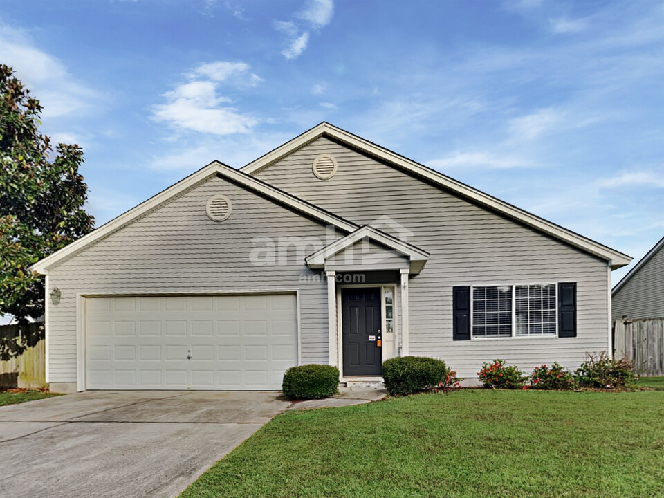 27 Creek Bend Dr in Summerville, SC - Building Photo