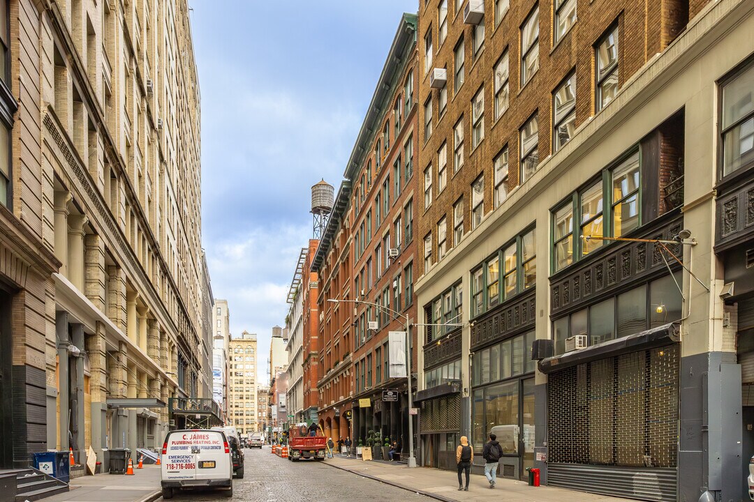 115-127 Crosby St in New York, NY - Foto de edificio