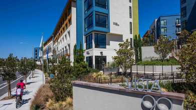 Vista 99 in San Jose, CA - Building Photo - Building Photo