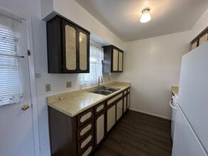1933 Florence Ave in Kingman, AZ - Building Photo - Building Photo