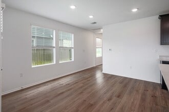 7212 Sparkling Light Dr in Austin, TX - Building Photo - Building Photo