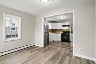 390 S 19th St, Unit 1 in Newark, NJ - Building Photo - Building Photo