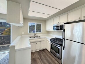 825 Normark Terrace in Vista, CA - Building Photo - Building Photo