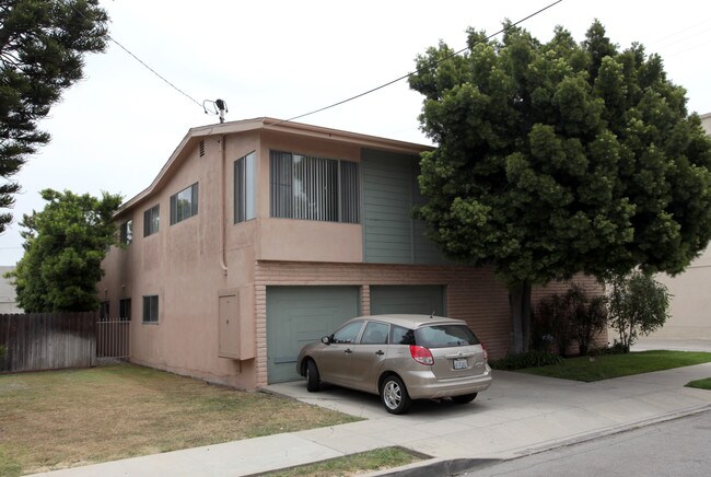 236 Wisconsin Ave in Long Beach, CA - Foto de edificio - Building Photo