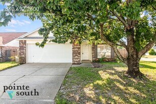 987 John Wayne Cir in Fort Walton Beach, FL - Building Photo