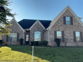 5404 Riverstone Dr in Memphis, TN - Building Photo