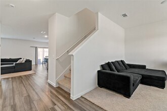 21568 Rolling Streams Dr in New Caney, TX - Building Photo - Building Photo