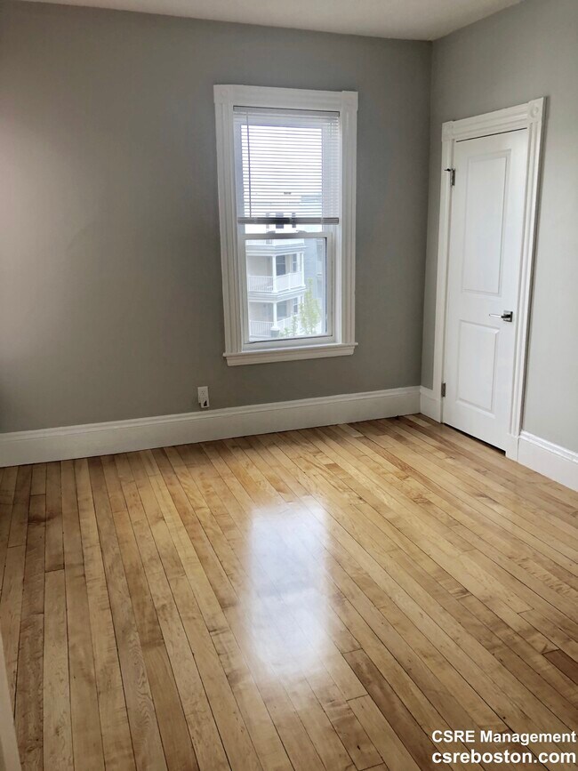 24 Pond St in Boston, MA - Building Photo - Building Photo