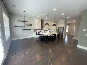 1974 Drew Dr in Atlanta, GA - Building Photo - Building Photo