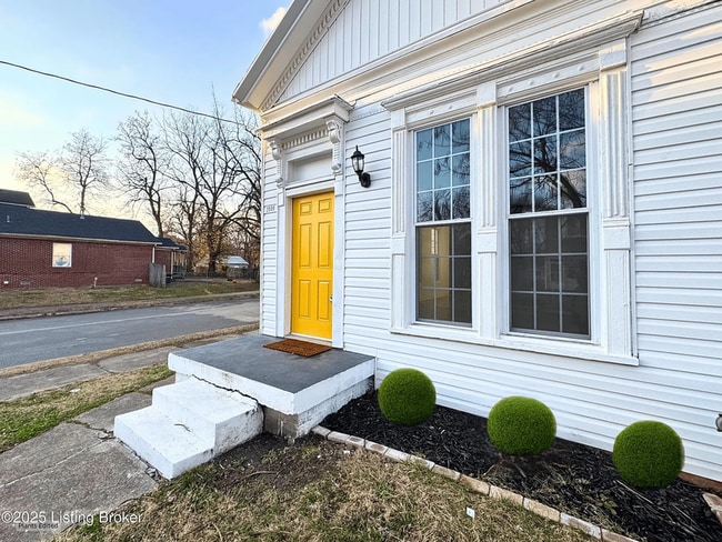 property at 2000 Wilson Ave