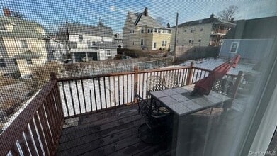 25 Tibbits Ave in White Plains, NY - Building Photo - Building Photo