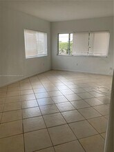 1185 Marseille Dr in Miami Beach, FL - Building Photo - Building Photo