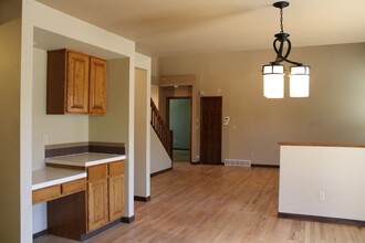 743 Bear Creek Dr in Fort Collins, CO - Foto de edificio - Building Photo