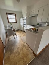 112 N Brewer Dr, Unit 04 in Battle Creek, MI - Building Photo - Building Photo