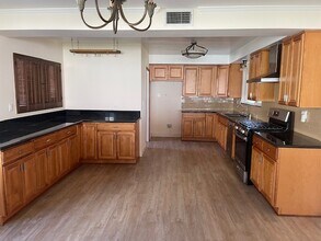 16959 San Jose St in Granada Hills, CA - Building Photo - Building Photo